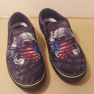 RAAD Shop Unisex Slip-on Canvas Loafers, Vintage Flag Skull ‐New / Retired M4/W6